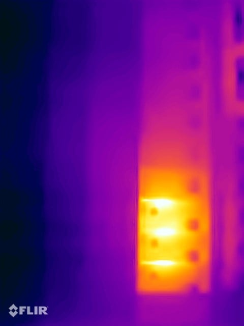 FLIR ONE without msx electrical.jpg